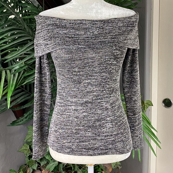 Charcoal grey off the shoulder sweater EUC - Picture 3 of 3